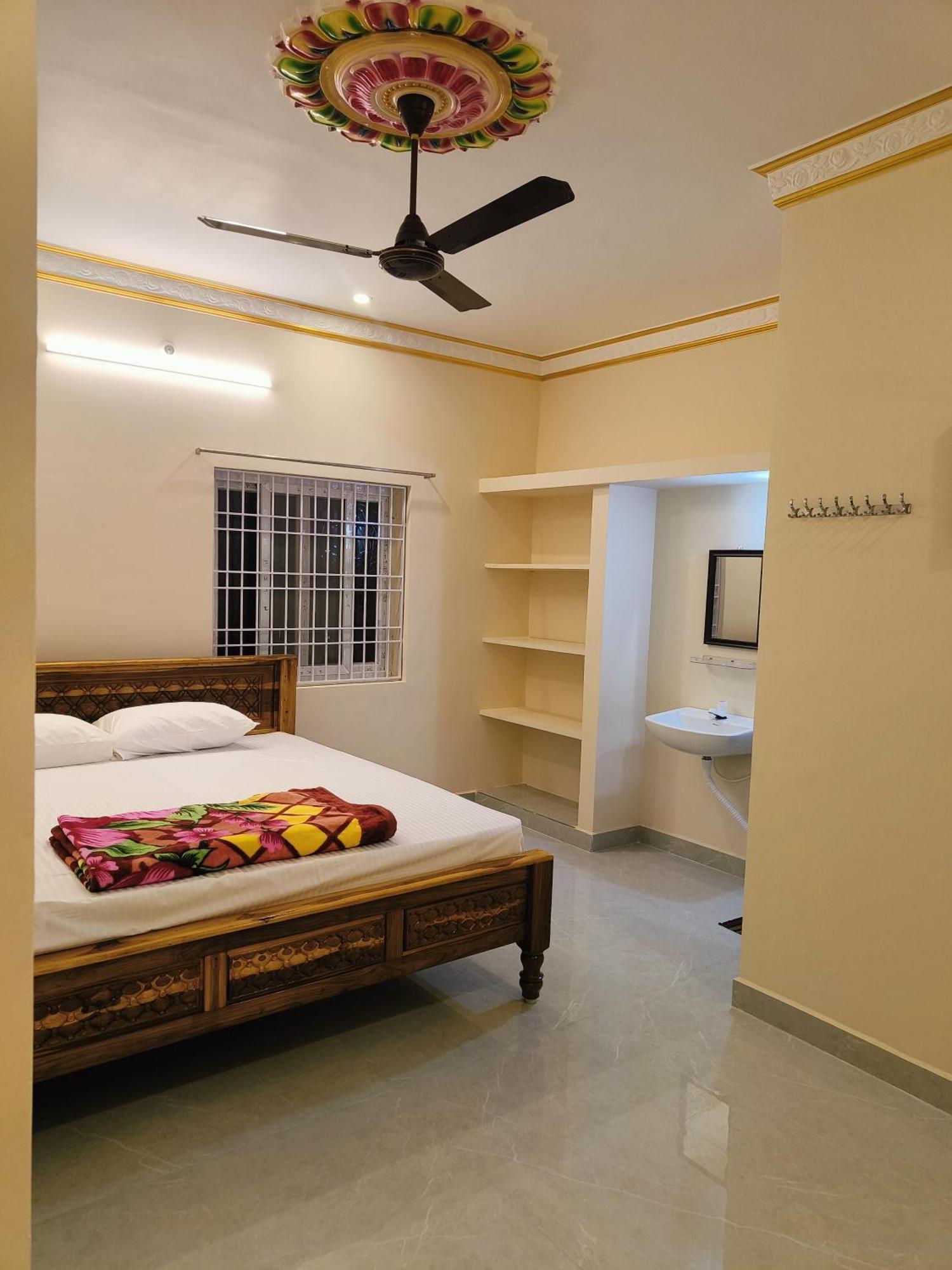 Liya Guest House Tiruvannamalai Exterior photo